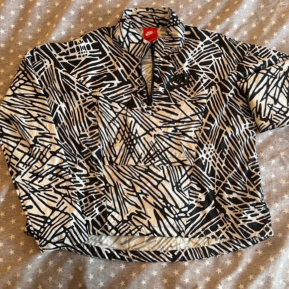 Nike 1/4 zip packable windbreaker - black/white pattern size XS - Picture 3 of 9